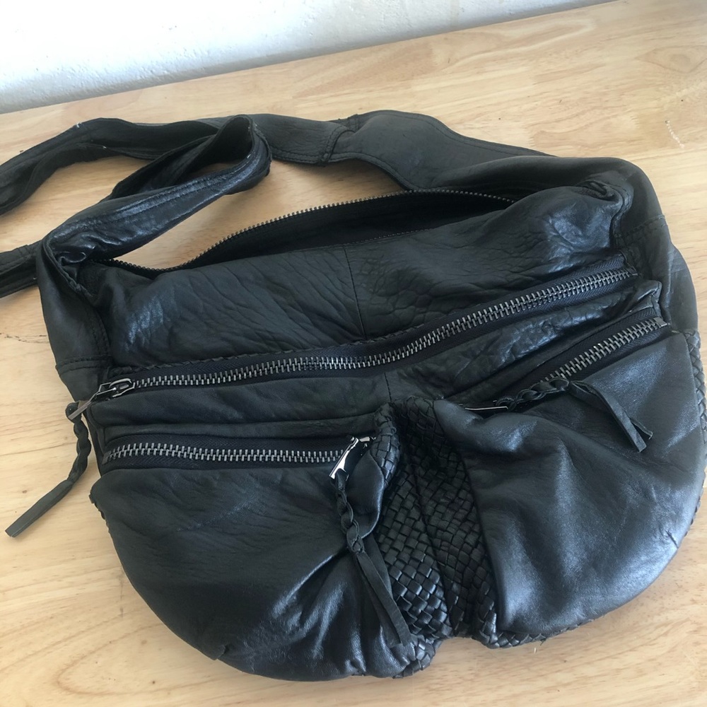7Chi Black Leather Hobo Bag